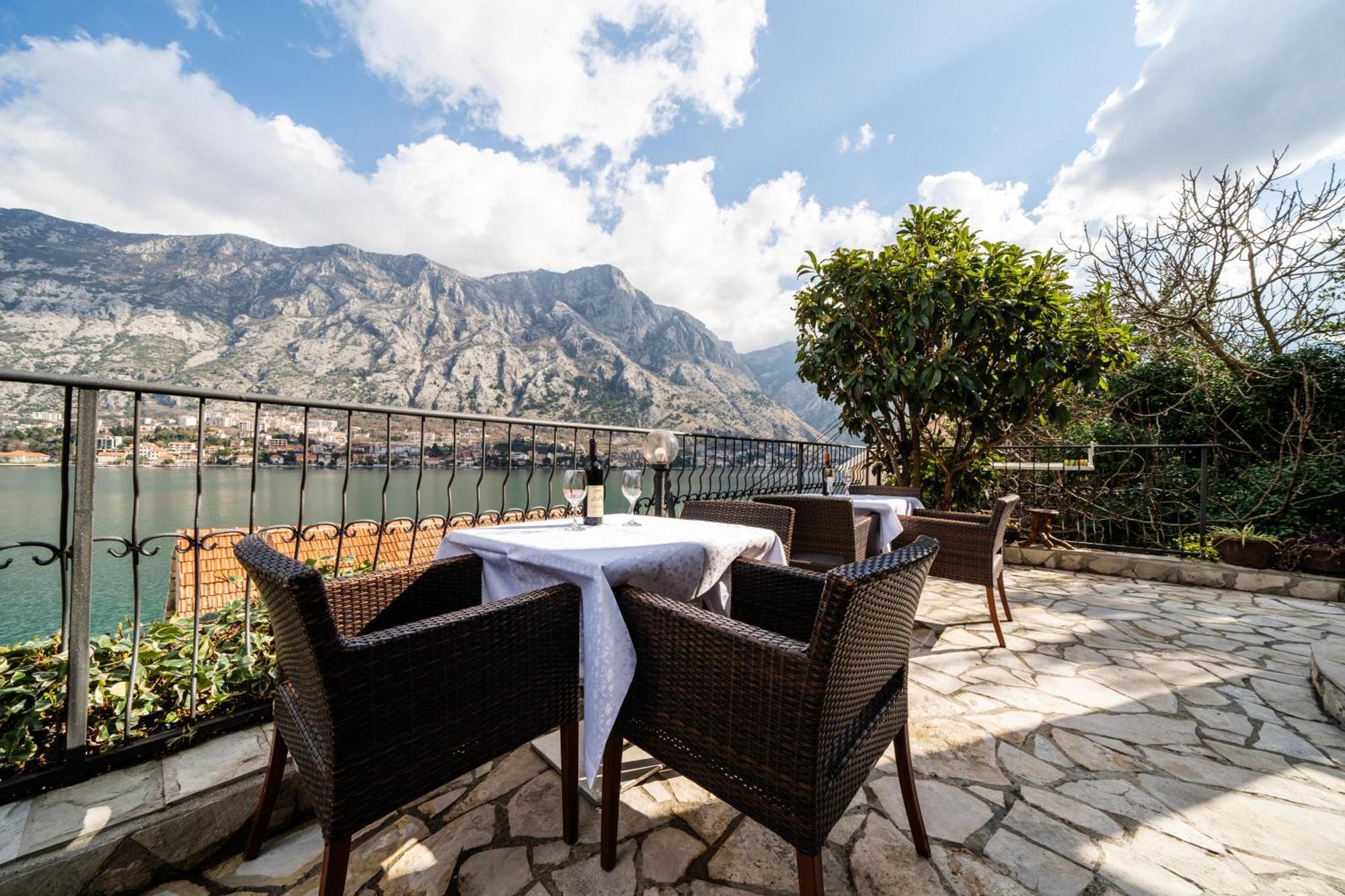 Apartments Vukovic Kotor Exterior photo
