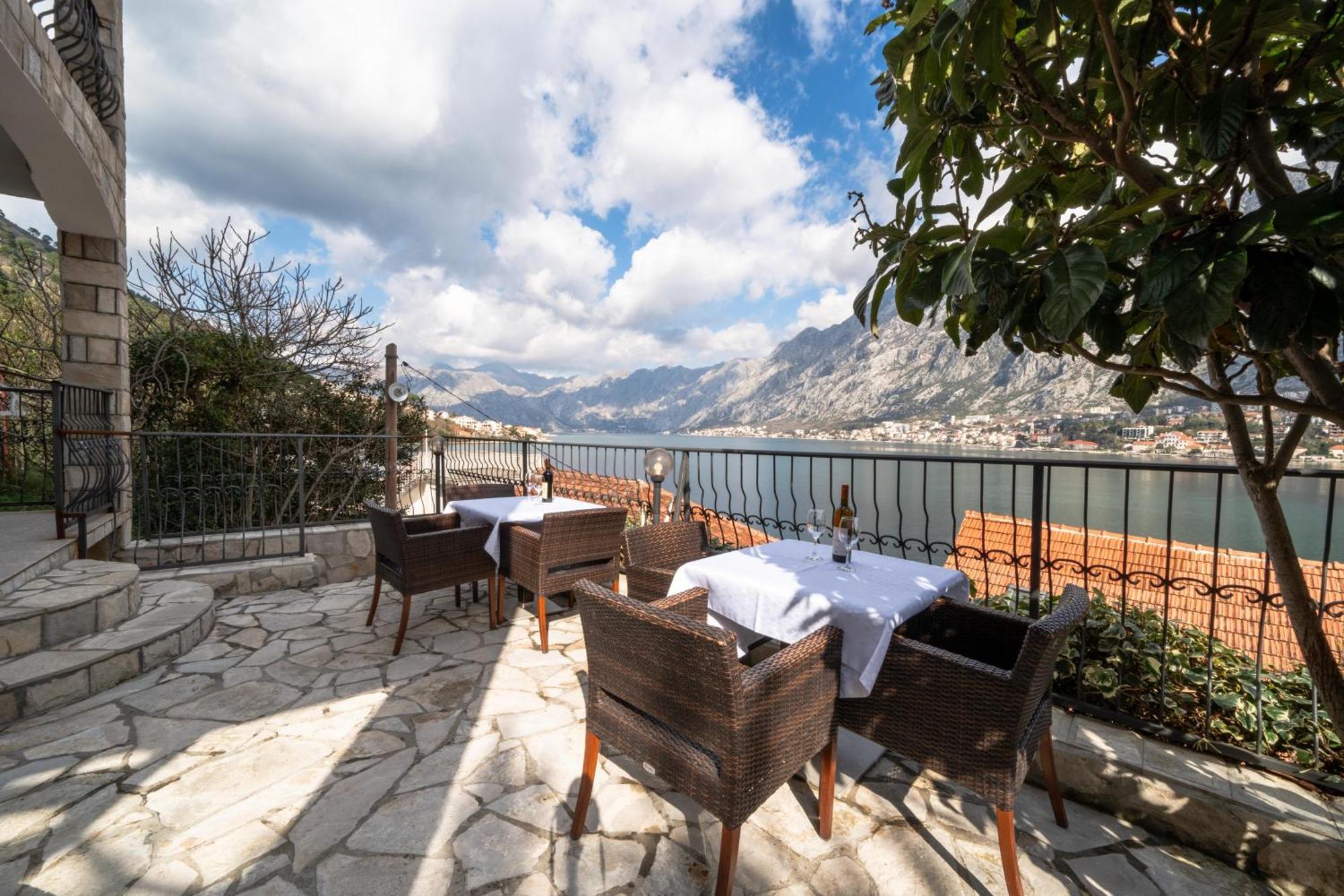 Apartments Vukovic Kotor Exterior photo